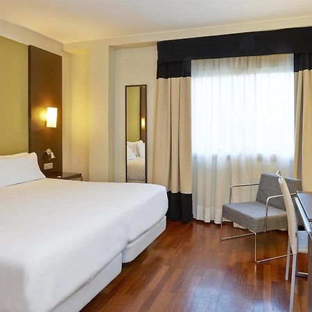 Nh Sport Hotel Сарагоса Екстериор снимка