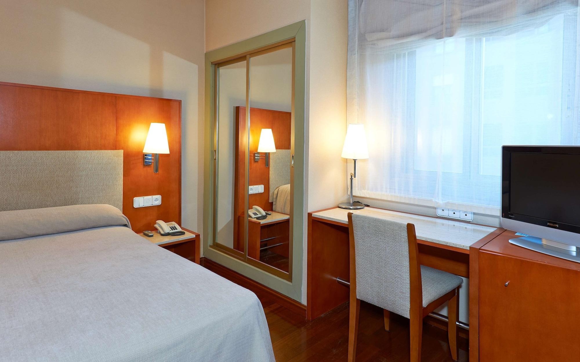 Nh Sport Hotel Сарагоса Екстериор снимка