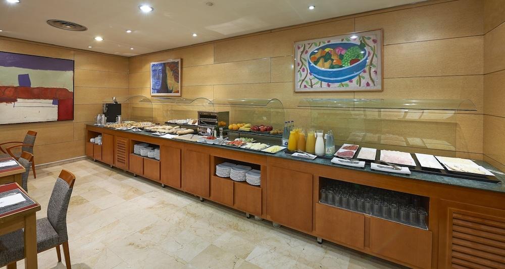 Nh Sport Hotel Сарагоса Екстериор снимка