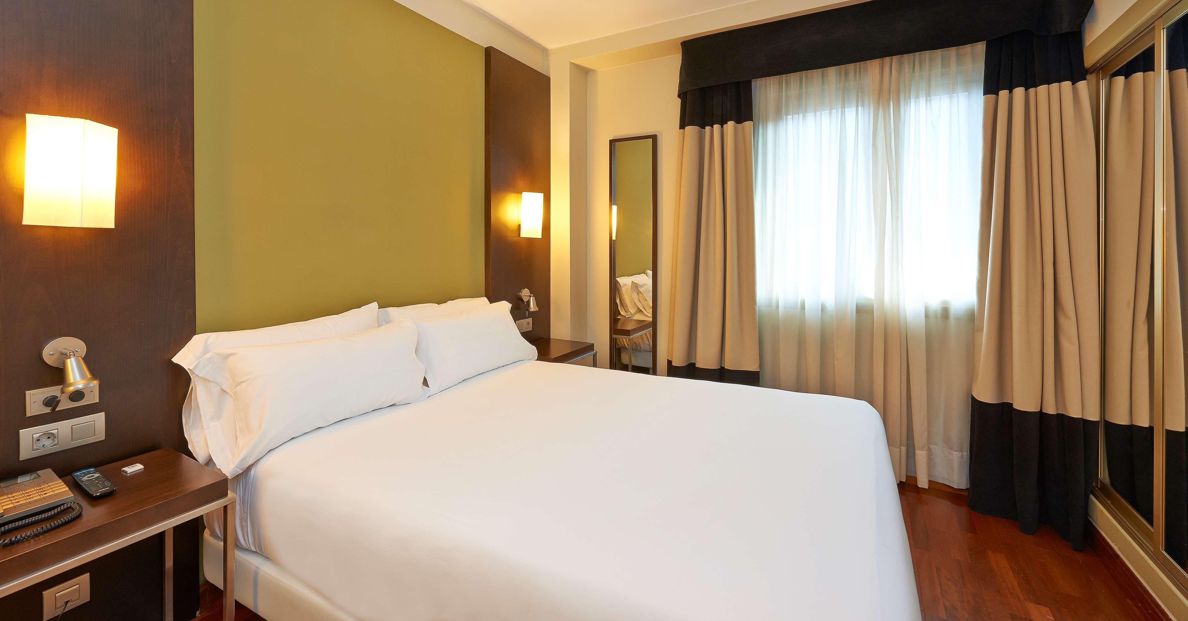 Nh Sport Hotel Сарагоса Екстериор снимка