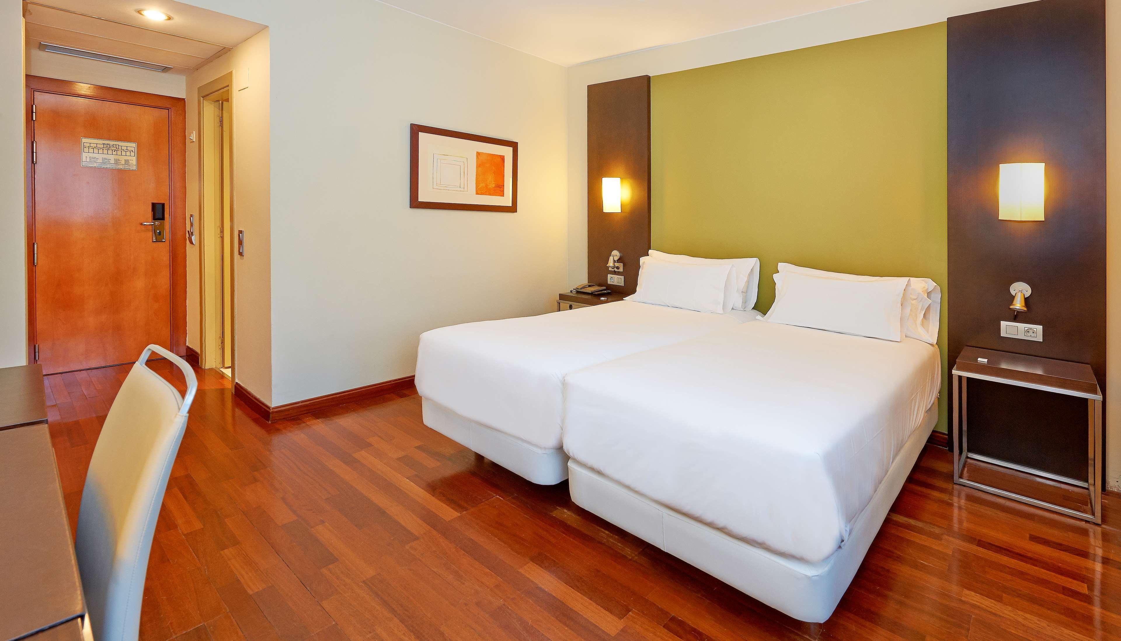 Nh Sport Hotel Сарагоса Екстериор снимка