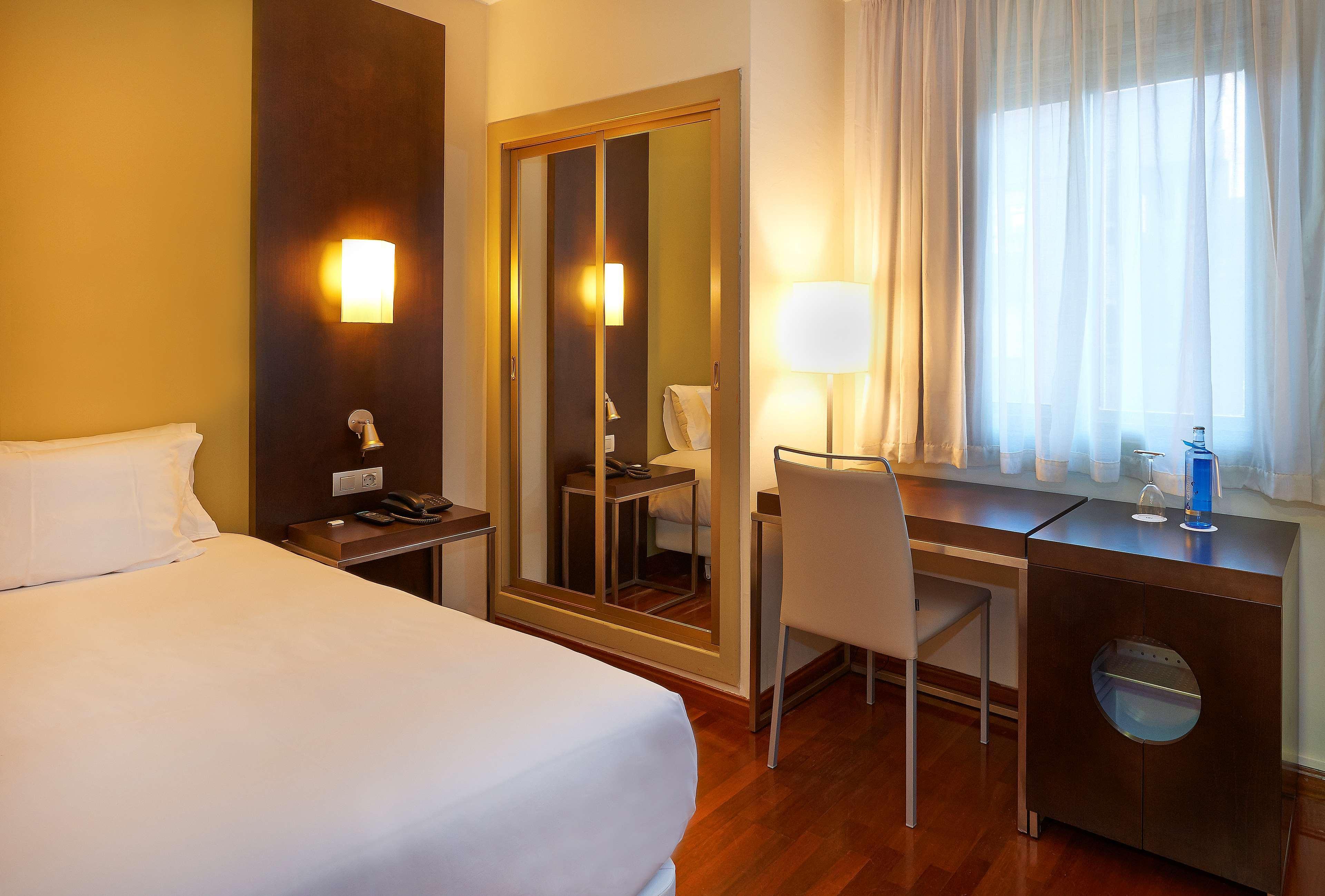Nh Sport Hotel Сарагоса Екстериор снимка
