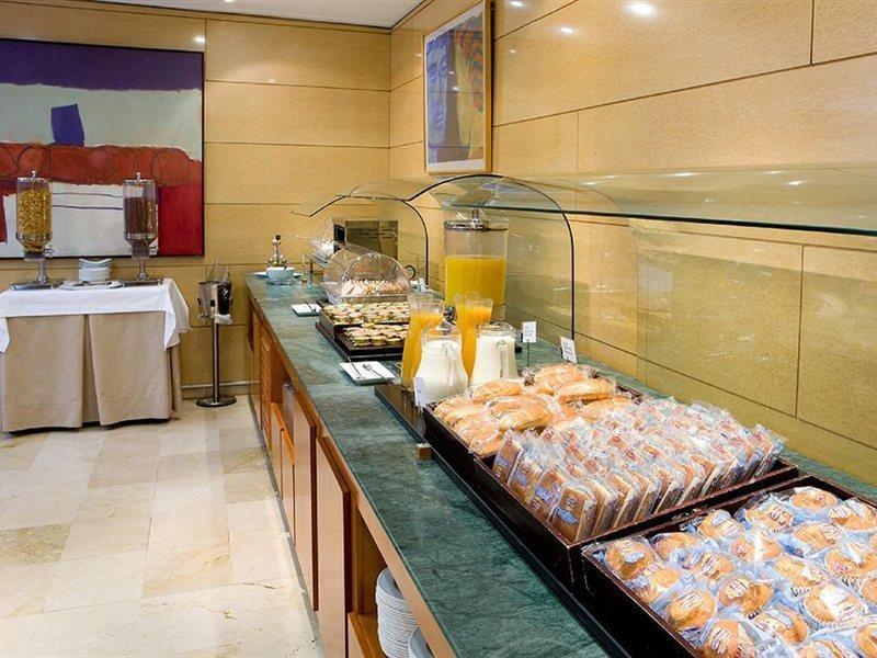 Nh Sport Hotel Сарагоса Екстериор снимка
