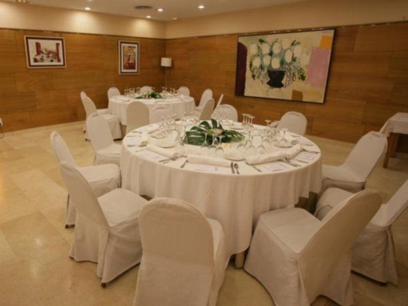 Nh Sport Hotel Сарагоса Екстериор снимка