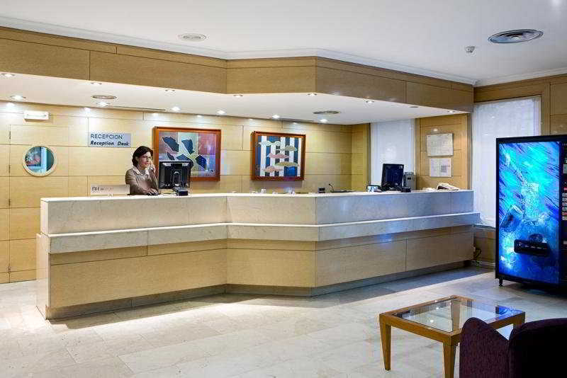Nh Sport Hotel Сарагоса Екстериор снимка