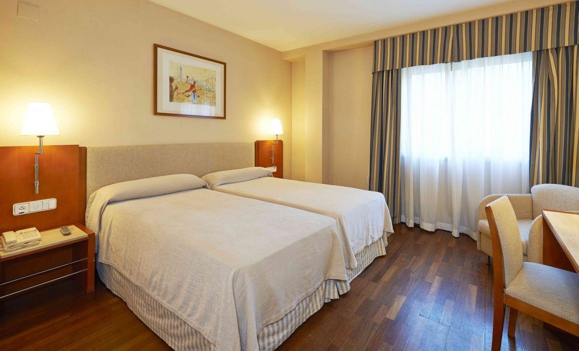 Nh Sport Hotel Сарагоса Екстериор снимка